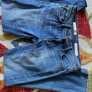 Pilcro and the letterpress size 25 hyphen